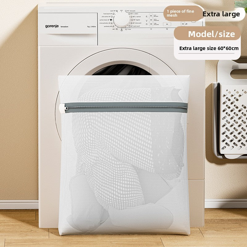 White mesh laundry bag in front of a washing machine with text indicating size and brand.