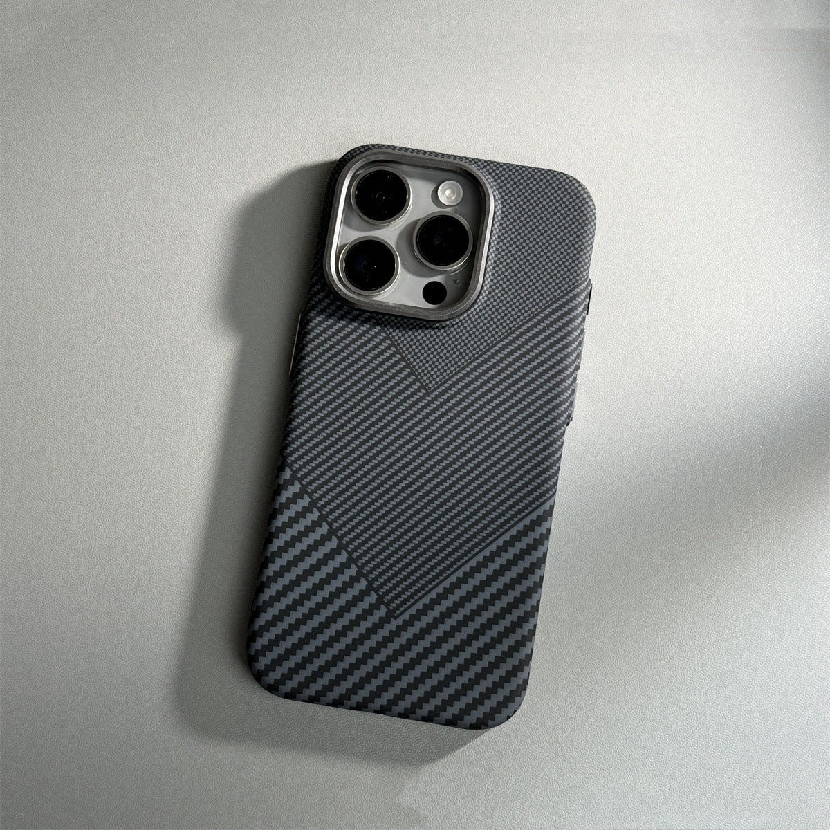 Carbon Fiber Magnetic Phone Case - iorahome